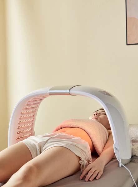 LED light therapy machine