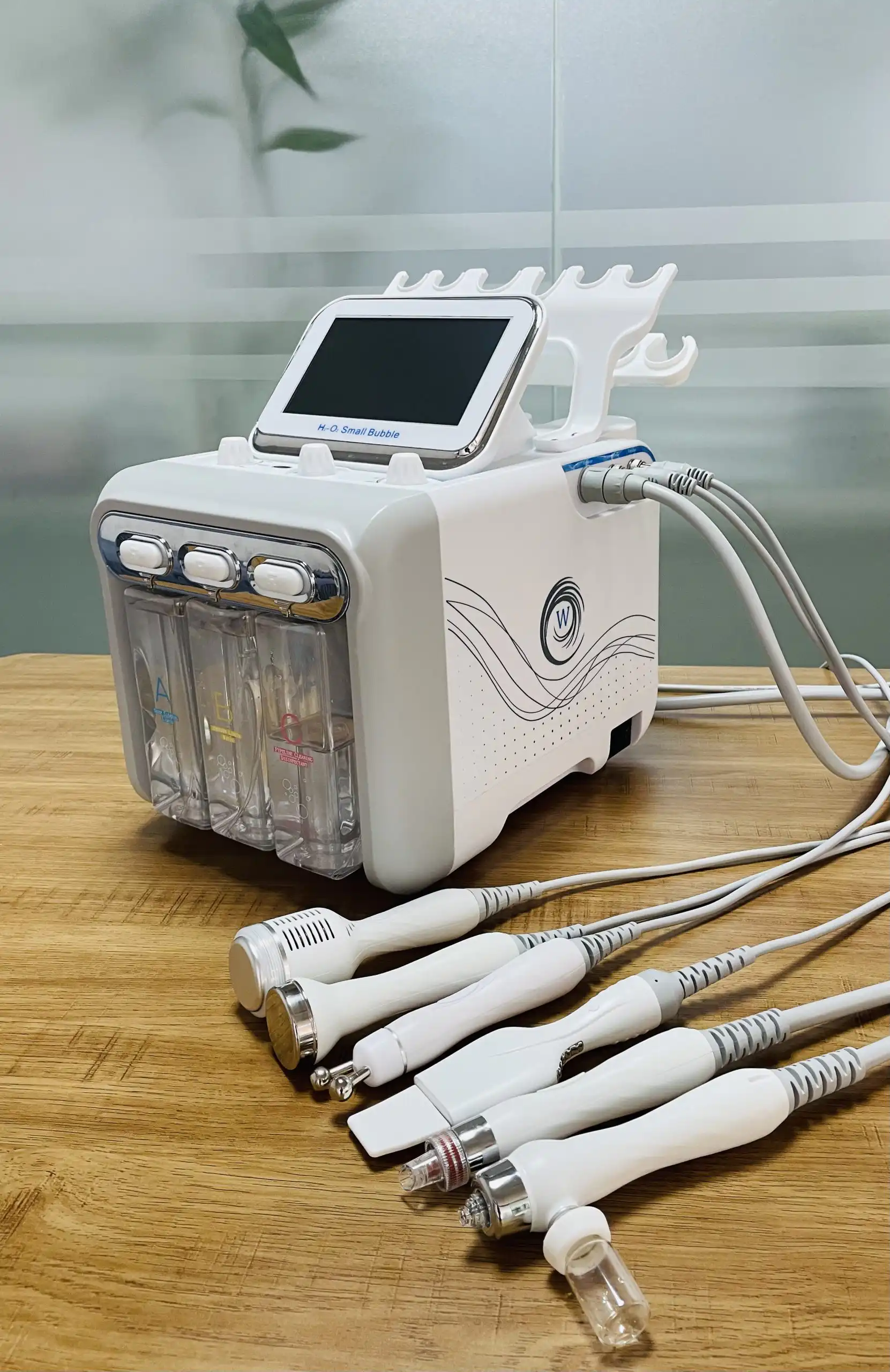 1 hydrodermabrasion machine front view